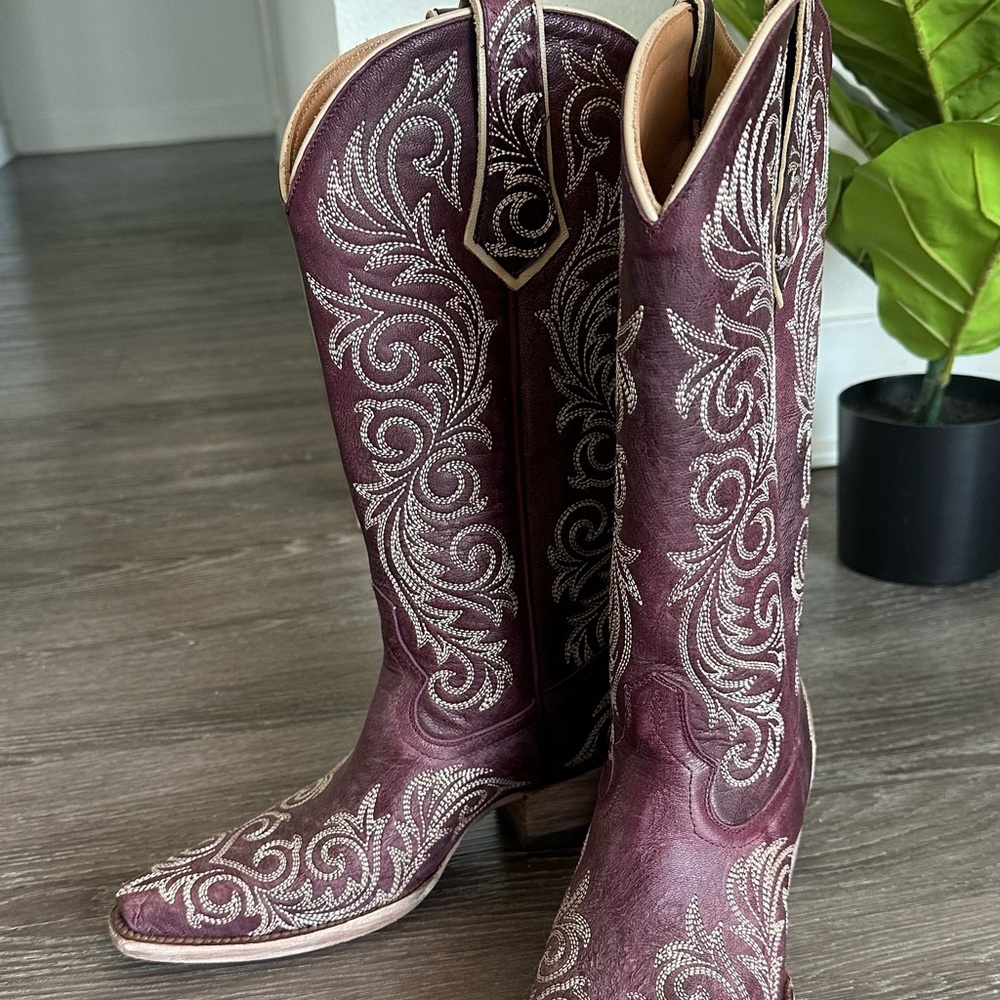 Burgundy Embroidered Cowboy Boots